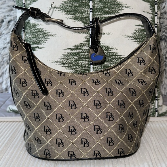 CLASSIC DOONEY BOURKE Vintage Monogram Hobo Bag Excellent Condition!